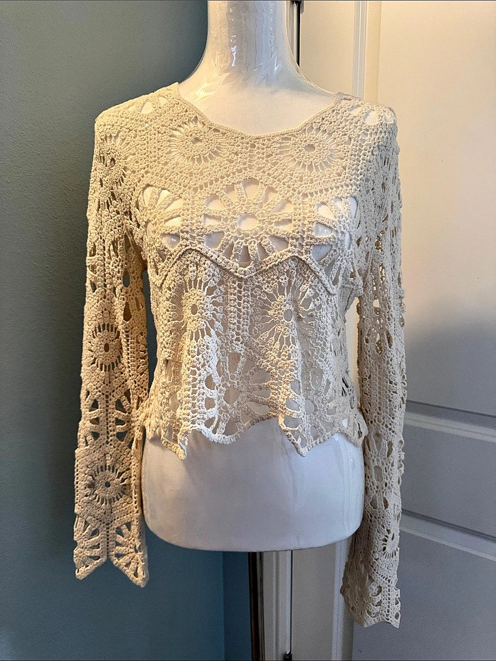 Rebellion Crochet Long Sleeve Top in Cream Size Small